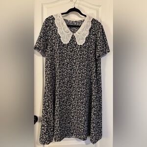 SHEIN Curve Black Floral Dress with White Lace Collar